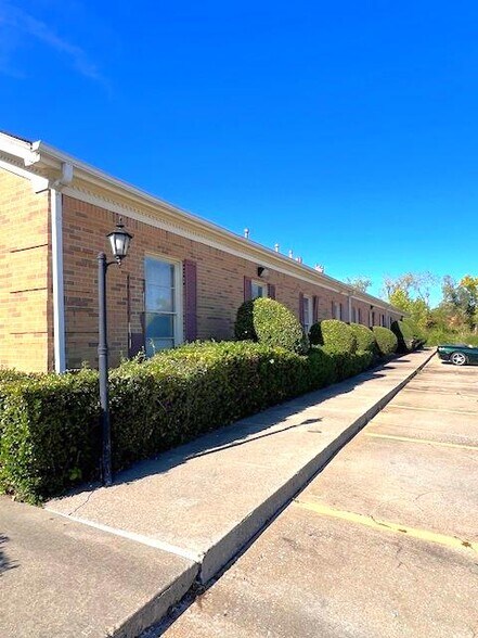 More Photos Of 4401-4405 NW 4th St, Oklahoma City Medical For Lease