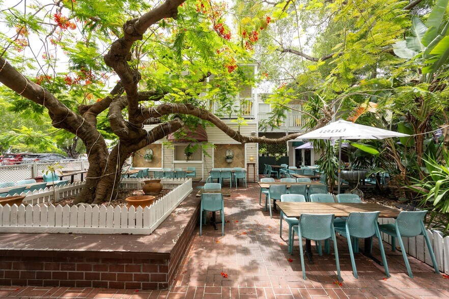 More Photos Of 1075 Duval St, Key West Restaurant For Sale