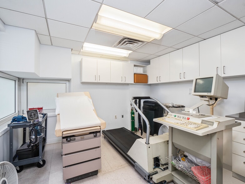More Photos Of 35 E 85th St, New York Apartments For Sale