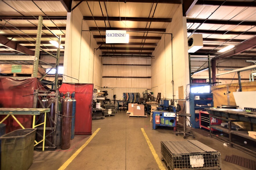 More Photos Of 8167-8197 Clyde Park Ave, Byron Center Warehouse For Lease