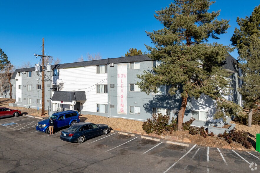 More Photos Of 10785 E Exposition Ave, Aurora Apartments For Sale