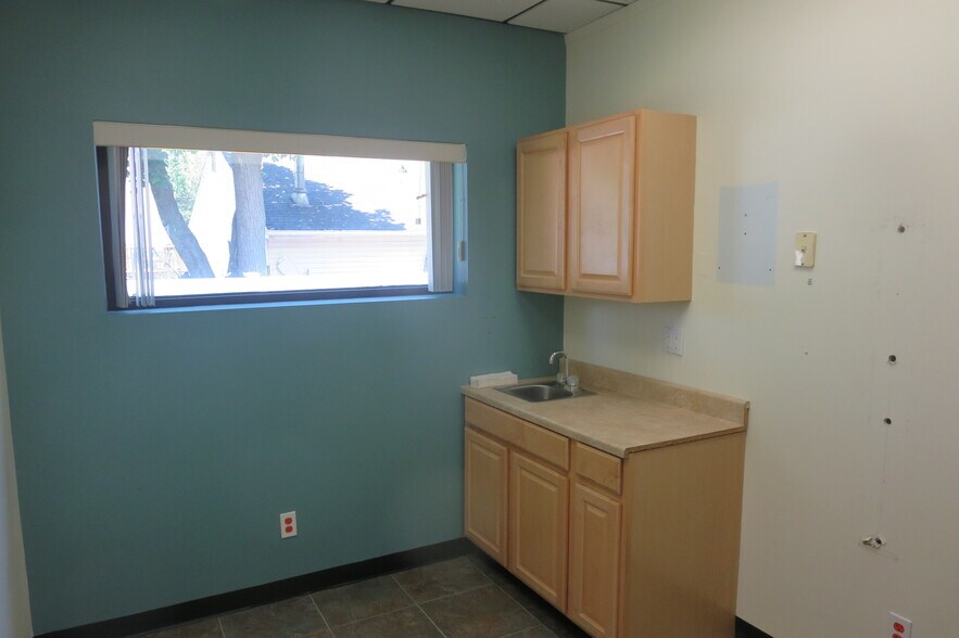 More Photos Of 189 Main Rd, Riverhead Medical For Lease