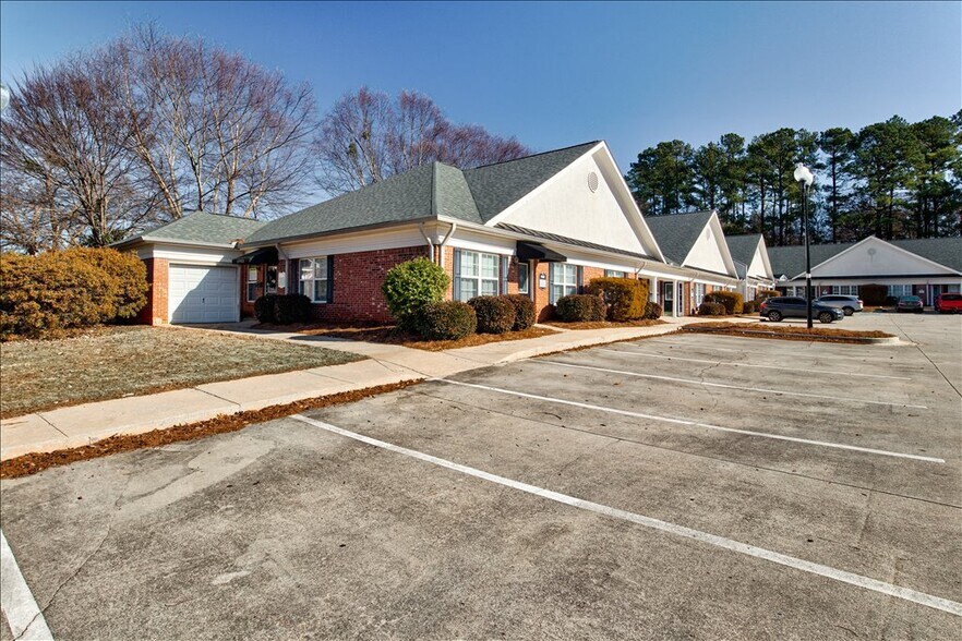 More Photos Of 801-814 Pavilion Ct, McDonough Office For Lease