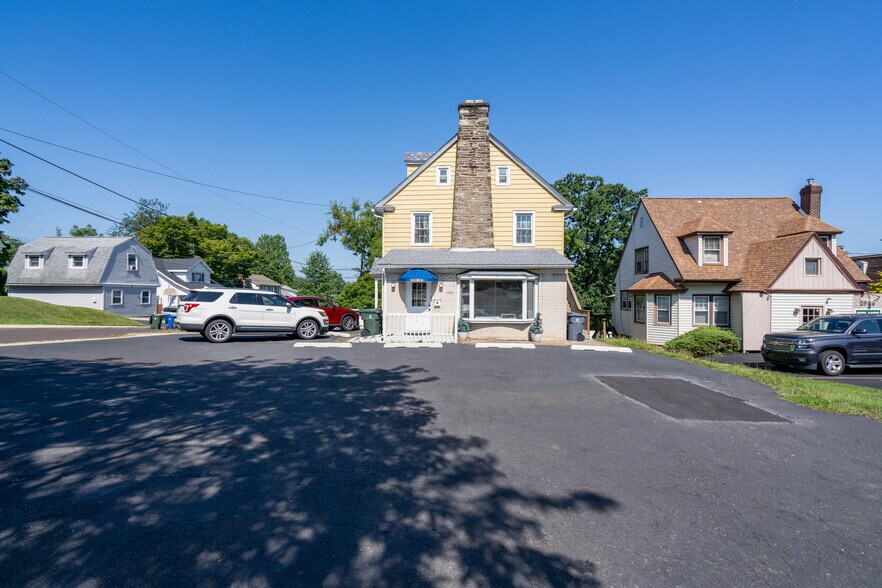 More Photos Of 1900 Old York Rd, Abington Apartments For Sale