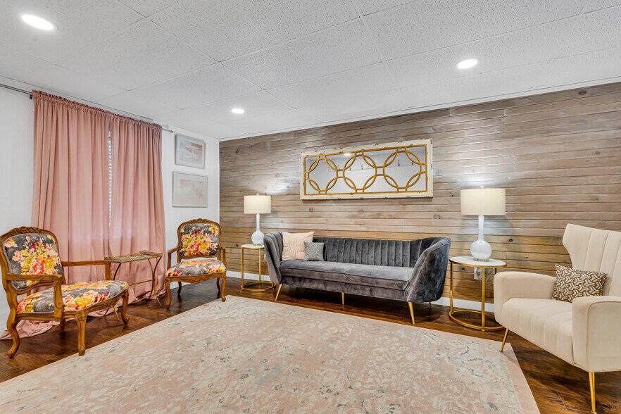 More Photos Of 8 E 3rd Ave, Mount Sterling Specialty For Sale