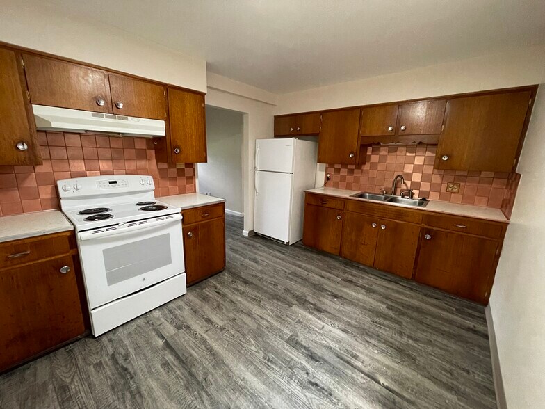 More Photos Of 7250-7270 Newton St, Westminster Apartments For Sale