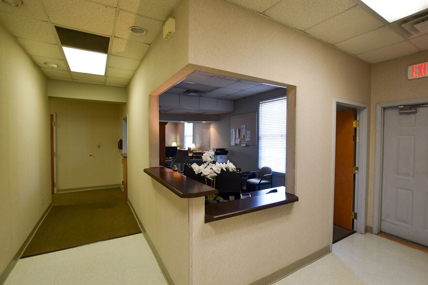 More Photos Of 1720 Gunbarrel Rd, Chattanooga Medical For Sale