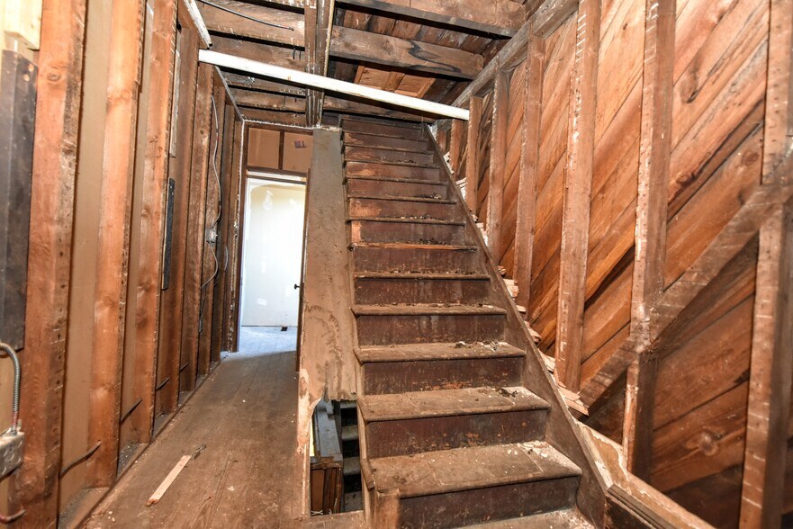 More Photos Of 154 Main St, Butler Storefront Retail Residential For Sale