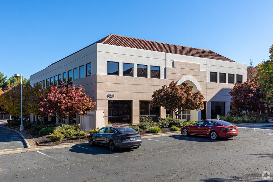 More Photos Of 920 Hillview Ct, Milpitas Office For Lease
