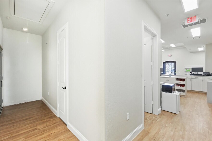 More Photos Of 3848 N Tarrant Pky, Fort Worth Medical For Sale