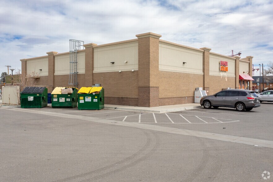 More Photos Of 1395 Peoria St, Aurora Freestanding For Lease