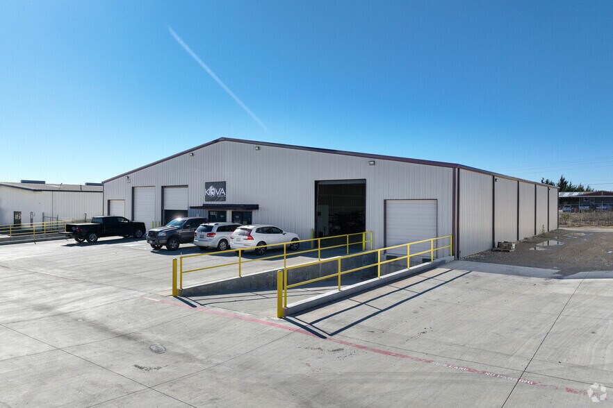 More Photos Of 4580 J D Mouser Pky, Alvarado Unknown For Lease