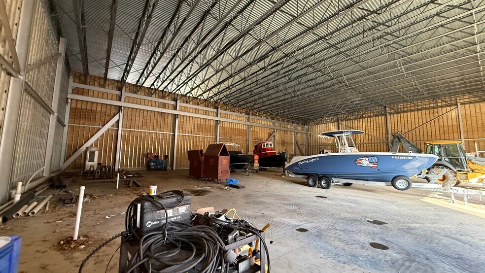 More Photos Of 2651 PA-412, Coopersburg Warehouse For Lease