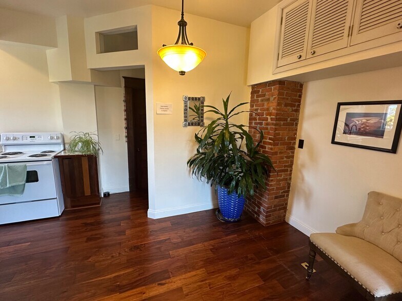 More Photos Of 1369 G St, Arcata Office Residential For Sale