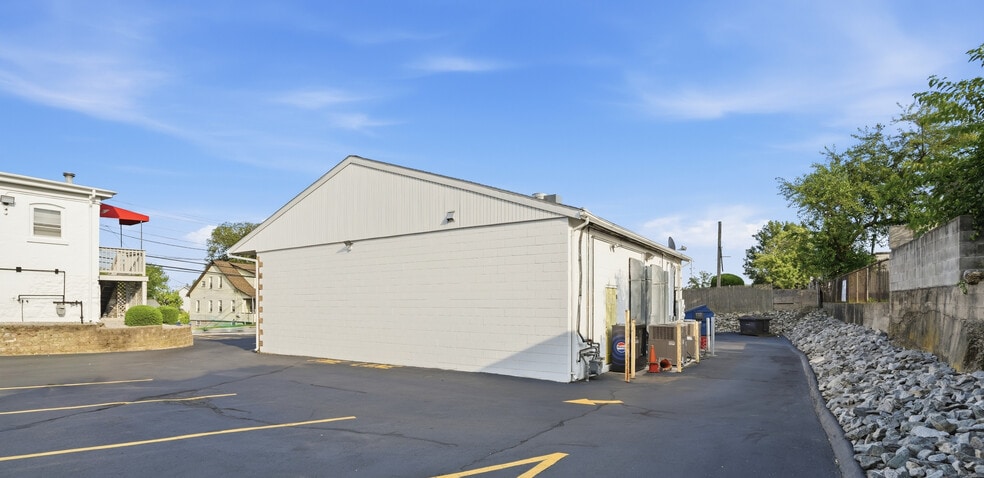 More Photos Of 620 Killingly St, Johnston Restaurant For Sale