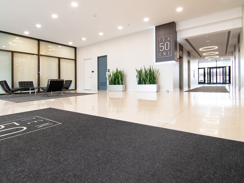 More Photos Of 1051 Perimeter Dr, Schaumburg Office For Lease