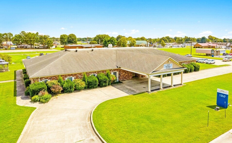 More Photos Of 304 Teaco Rd, Kennett Office For Sale
