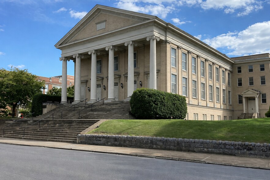Primary Photo Of 608 Campbell Ave SW, Roanoke Loft Creative Space For Lease