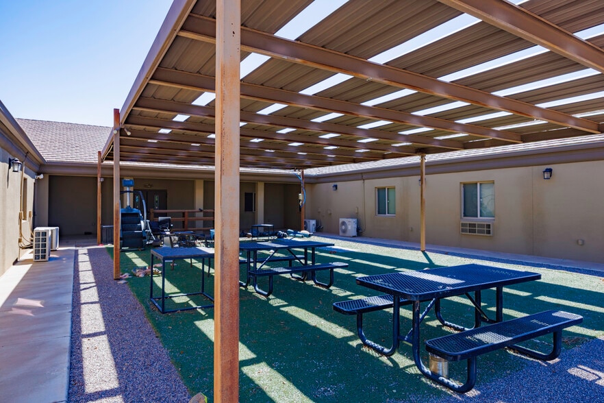 More Photos Of 16286 S Sunland Gin Rd, Arizona City Rehabilitation Center For Sale