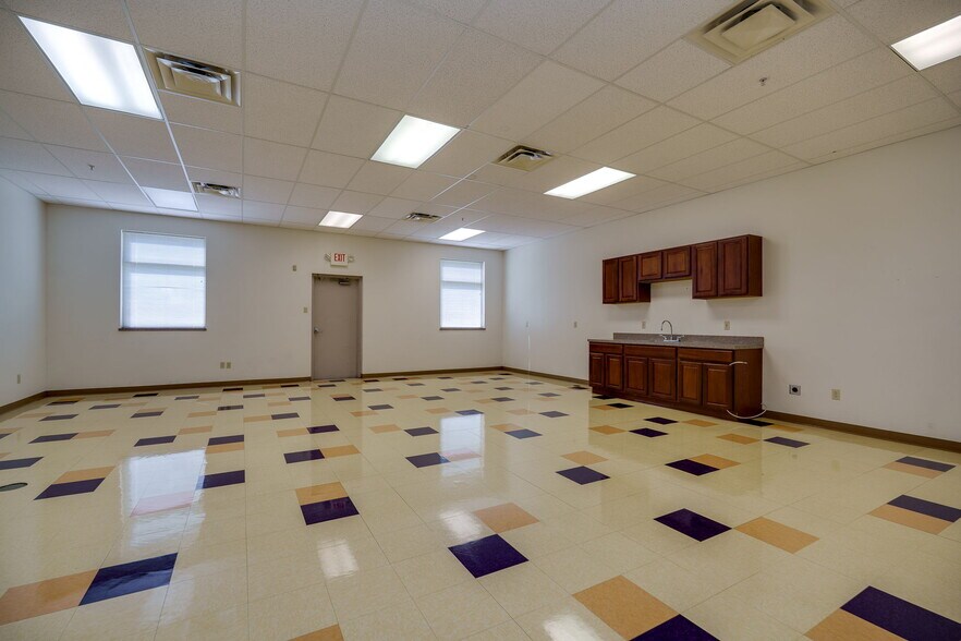 More Photos Of 8261 State Route 235, Dayton Light Manufacturing For Sale