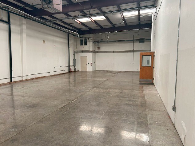 More Photos Of 450 Aaron St, Cotati Warehouse For Lease
