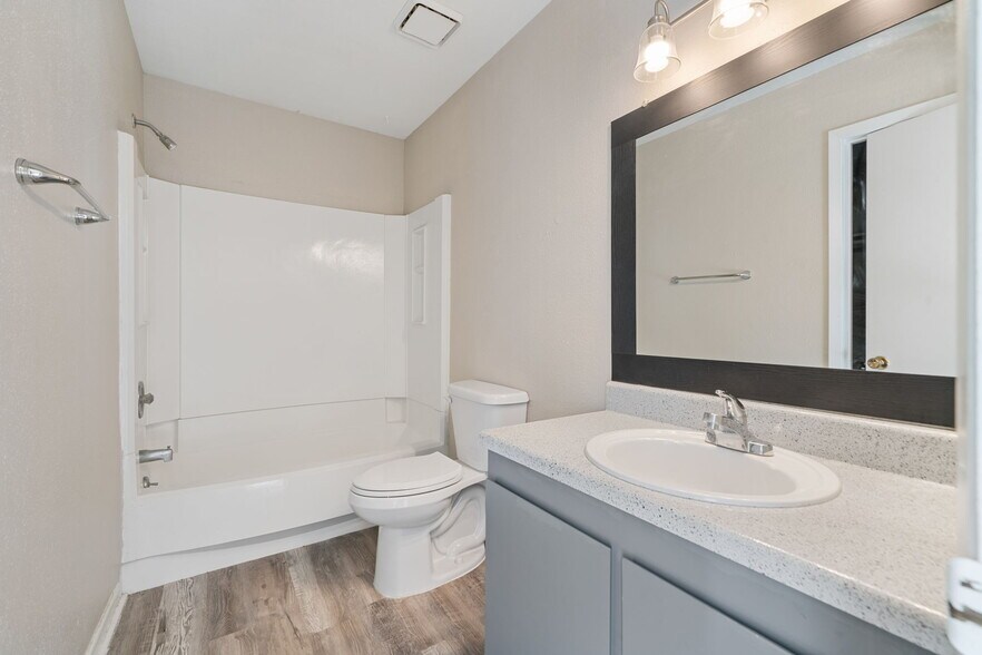 More Photos Of 31938 Sanders St, Magnolia Multifamily For Sale