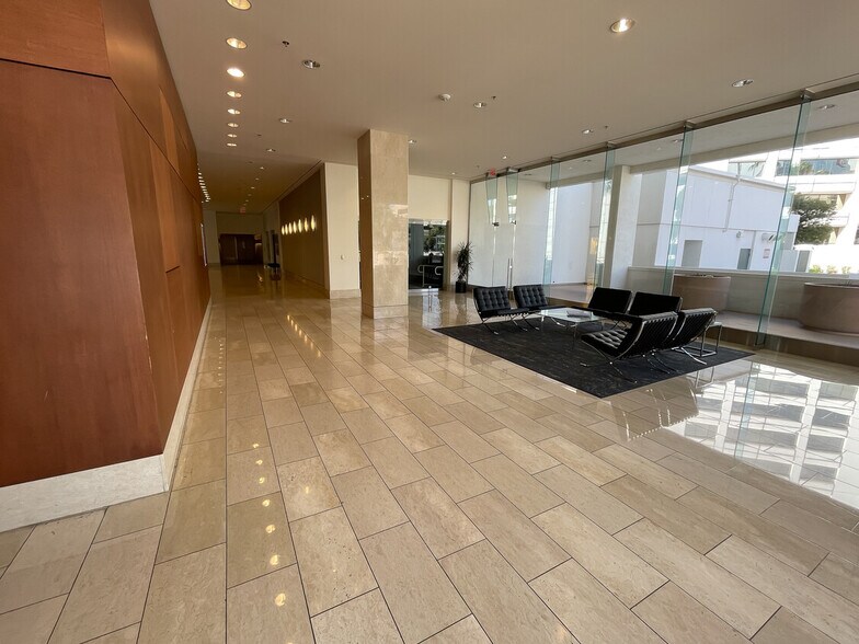 More Photos Of 3033 N Central Ave, Phoenix Loft Creative Space For Sale