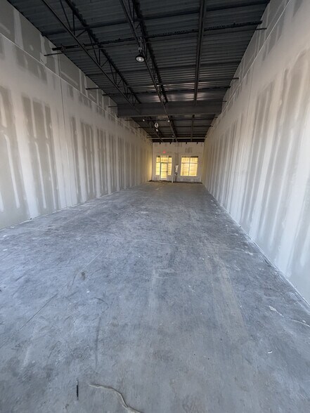 More Photos Of Hy-Vee Maple Grove Multi-Tenant Retail, Maple Grove General Retail For Lease