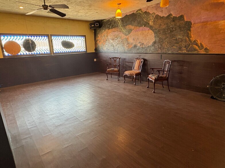 More Photos Of 301-317 W Foothill Blvd, Monrovia Storefront For Sale