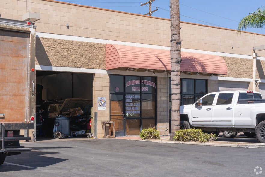 More Photos Of 3265 Van Buren Blvd, Riverside Auto Repair For Lease