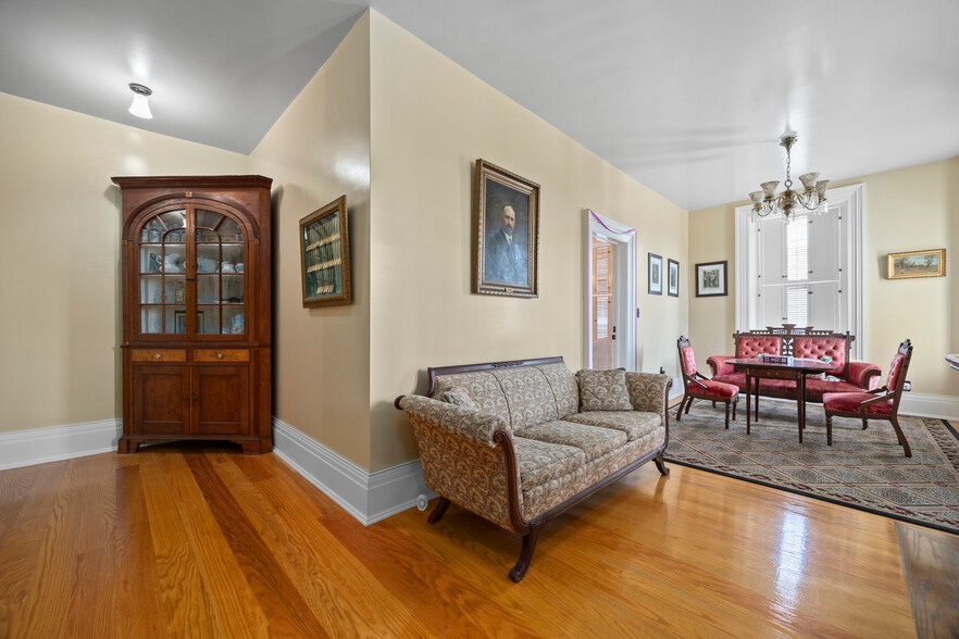 More Photos Of 403 E Adams St, Sandusky Hospitality For Sale