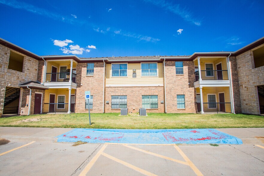 More Photos Of 2627 Oak Dr, Lubbock Apartments For Sale