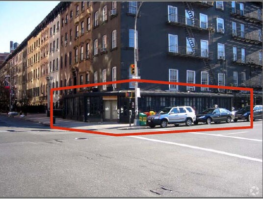 More Photos Of 470 W 23rd St, New York Apartments For Lease