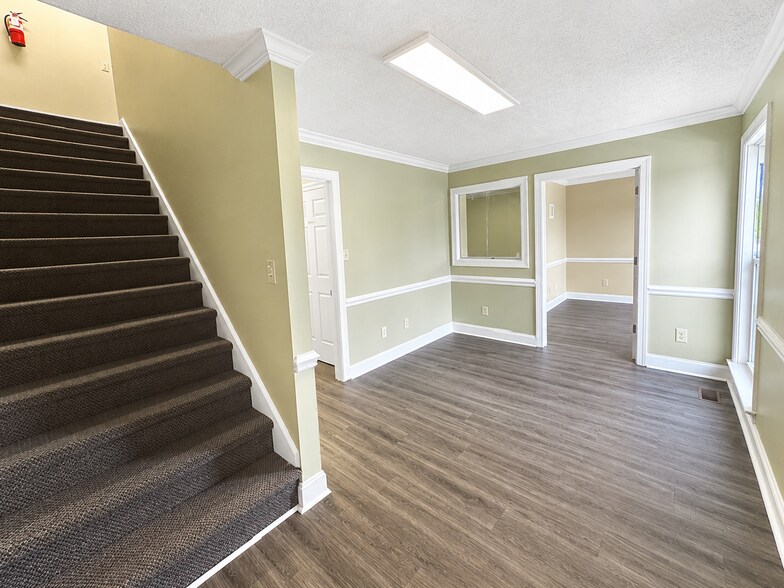 More Photos Of 581 Executive Pl, Fayetteville Office For Sale