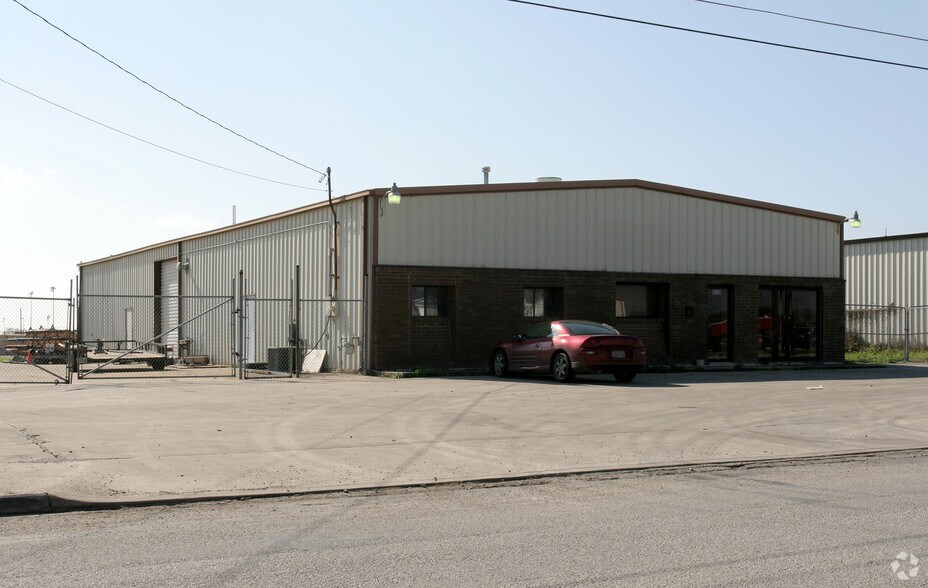 More Photos Of 9238 Converse Business Ln, Converse Service For Sale