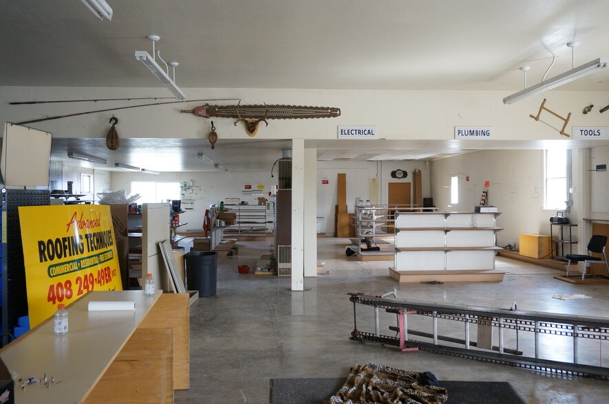 More Photos Of 451 N 11th St, Montague Warehouse For Sale