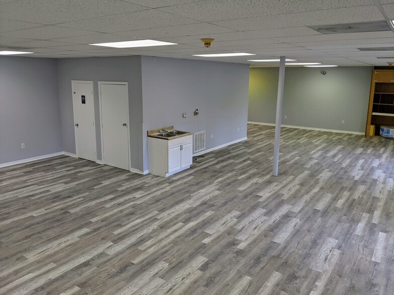 More Photos Of 832 Seven Bridge Rd, East Stroudsburg Medical For Lease