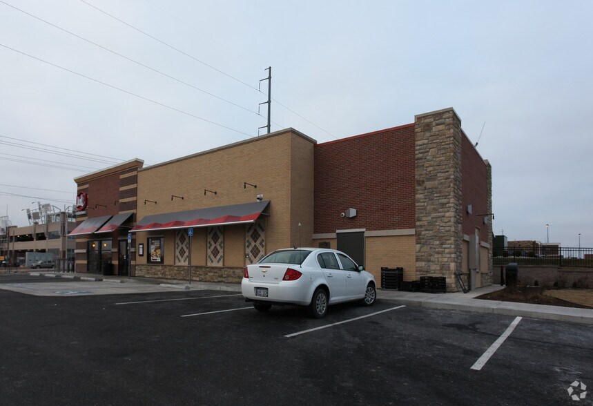 More Photos Of 10630 Parallel Pky, Kansas City Fast Food For Lease