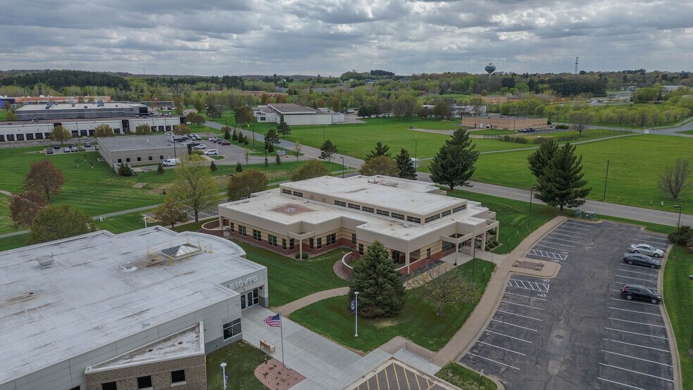 More Photos Of 401 Technology Dr E, Menomonie Office For Sale