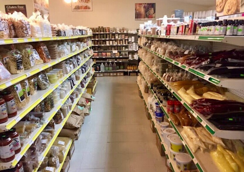 More Photos Of 3555 Summertown Hwy, Summertown General Retail For Sale
