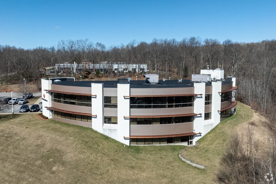 More Photos Of 2000 Century Dr W, Worcester Office For Lease