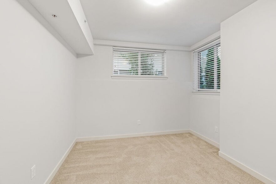 More Photos Of 11101 NE 12th St, Bellevue Apartments For Lease