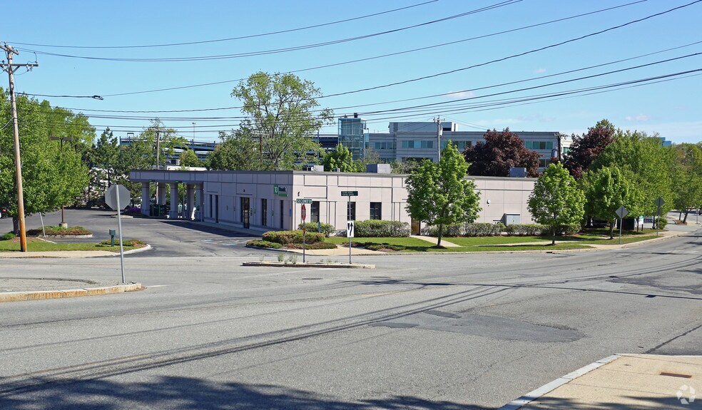 More Photos Of 305 Second Ave, Waltham Bank For Lease