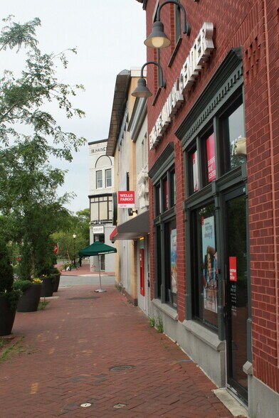 More Photos Of 709 D St SE, Washington Storefront For Lease