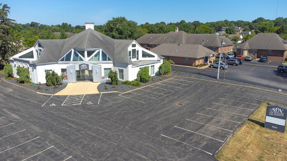 Primary Photo Of 7210 Bristlewood Dr, Youngstown Freestanding For Sale