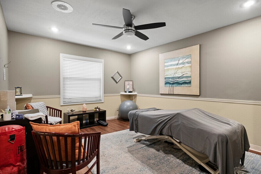More Photos Of 1700 Dr. Martin Luther King, Jr. St N, Saint Petersburg Medical For Sale