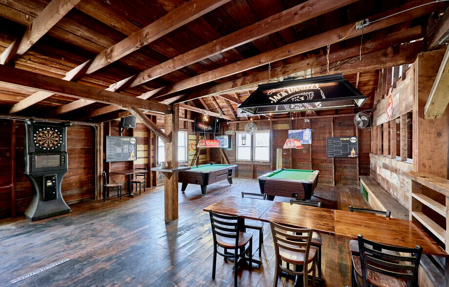 More Photos Of 113 W 5th St, Hermann Storefront Retail Office For Sale