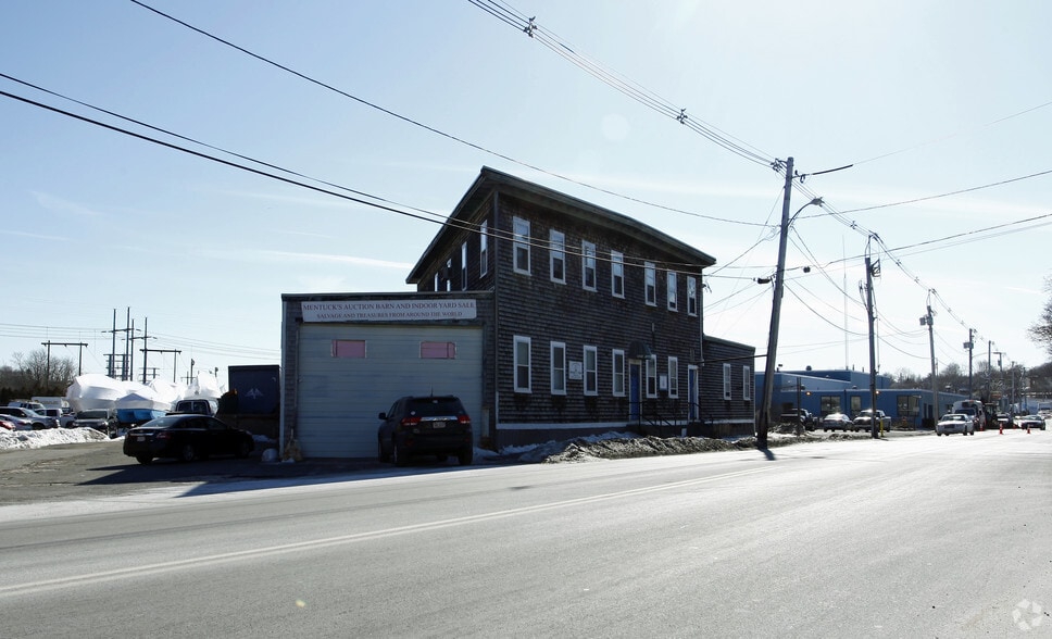 More Photos Of 1 Jefferson Ave, Salem Warehouse For Sale