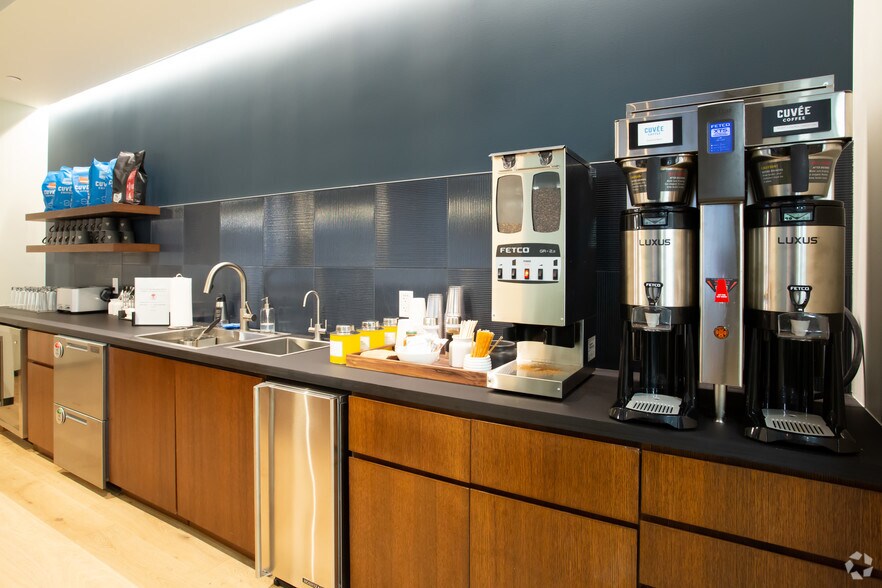 More Photos Of 823 Congress Ave, Austin Coworking Space