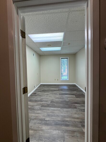 More Photos Of 5126-5130 Blazer Memorial Pky, Dublin Office For Lease